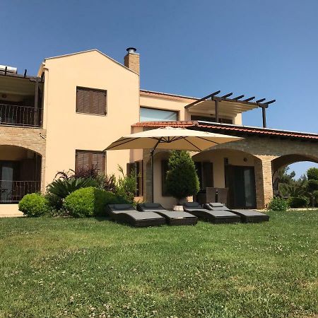 M Varkes Villa Nea Moudania Buitenkant foto