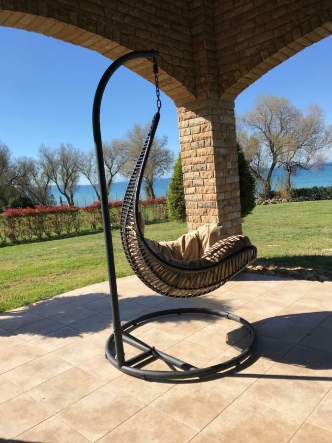 M Varkes Villa Nea Moudania Buitenkant foto